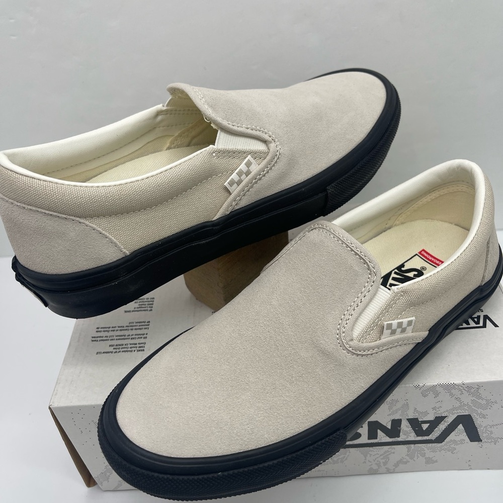 Vans Men's Skate Slip-On
Tan/Black Sneakers
VN0A2Z31Y59
Beige Slip-On Sneakers - Picture 6 of 16